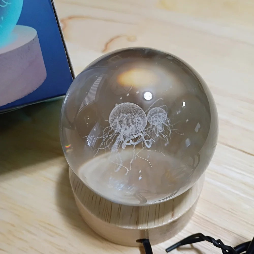 Laser 3D Etched Glass Jellyfish Sphere - Picture 1 of 6